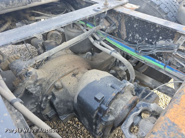 image for item DO7741 2014 Freightliner Cascadia semi truck