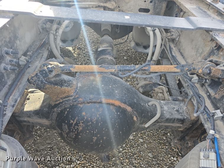 image for item DO7741 2014 Freightliner Cascadia semi truck