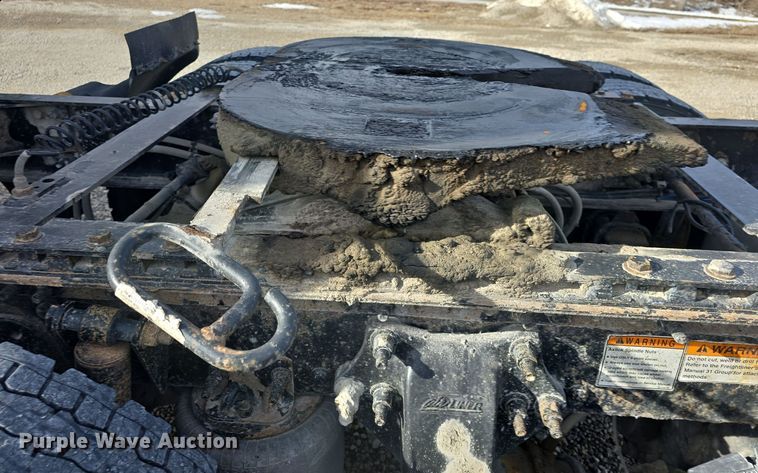 image for item DO7741 2014 Freightliner Cascadia semi truck