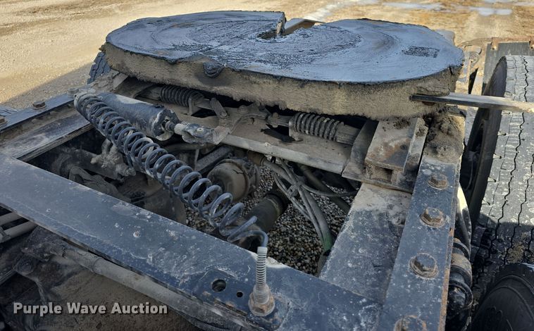 image for item DO7741 2014 Freightliner Cascadia semi truck