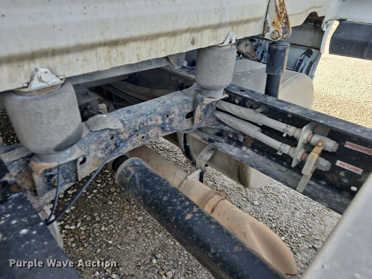 image for item DO7741 2014 Freightliner Cascadia semi truck