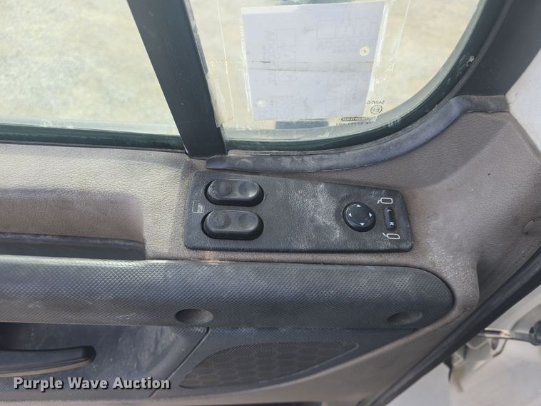 image for item DO7741 2014 Freightliner Cascadia semi truck