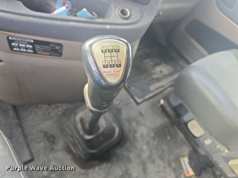 image for item DO7741 2014 Freightliner Cascadia semi truck