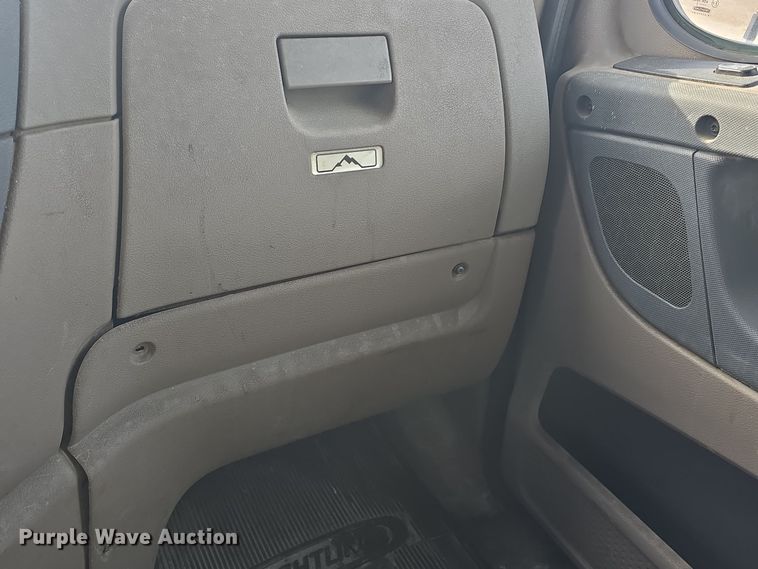 image for item DO7741 2014 Freightliner Cascadia semi truck