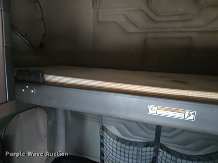 image for item DO7741 2014 Freightliner Cascadia semi truck