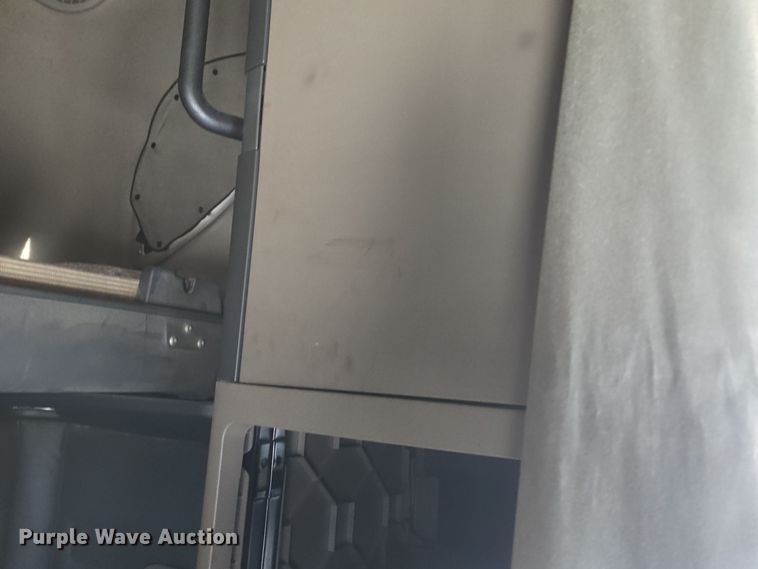 image for item DO7741 2014 Freightliner Cascadia semi truck