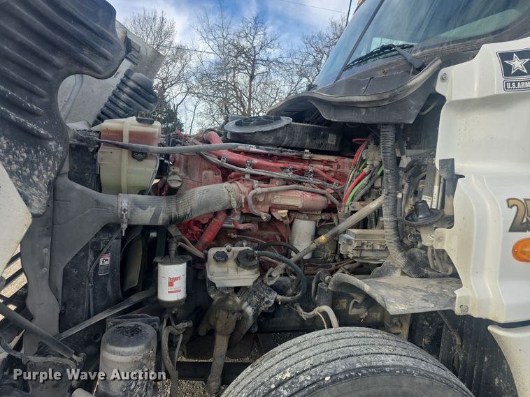 image for item DO7741 2014 Freightliner Cascadia semi truck