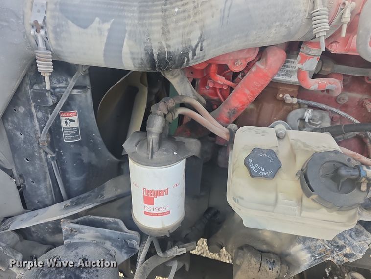 image for item DO7741 2014 Freightliner Cascadia semi truck