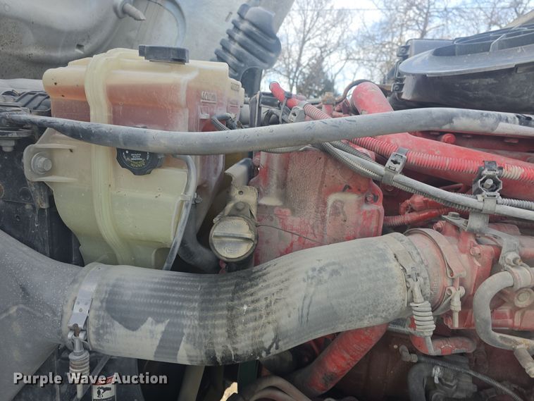 image for item DO7741 2014 Freightliner Cascadia semi truck