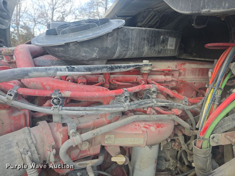 image for item DO7741 2014 Freightliner Cascadia semi truck