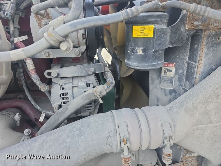 image for item DO7741 2014 Freightliner Cascadia semi truck