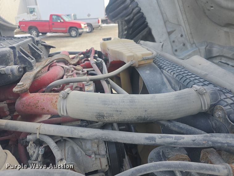 image for item DO7741 2014 Freightliner Cascadia semi truck