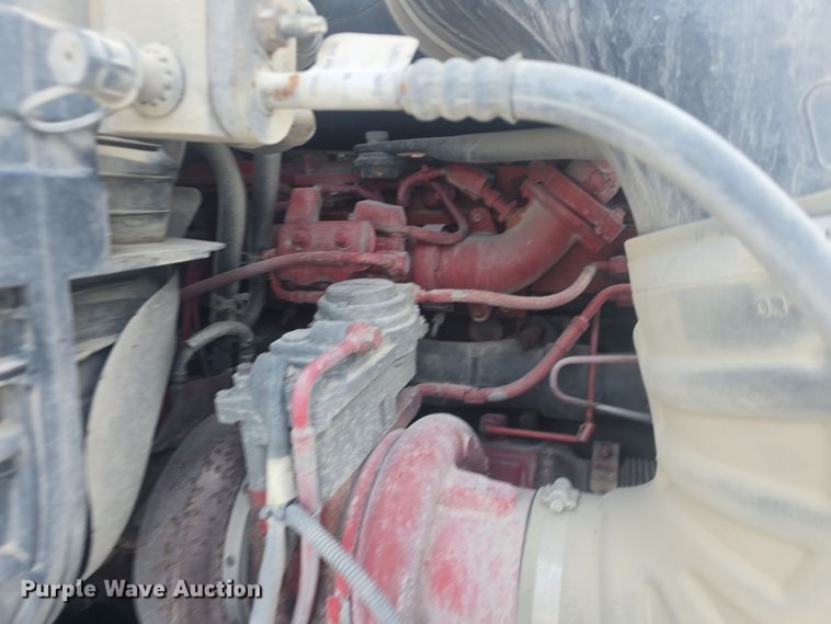 image for item DO7741 2014 Freightliner Cascadia semi truck