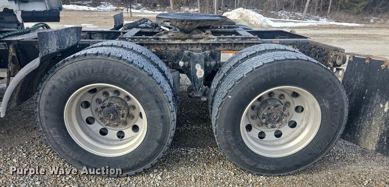 image for item DO7741 2014 Freightliner Cascadia semi truck