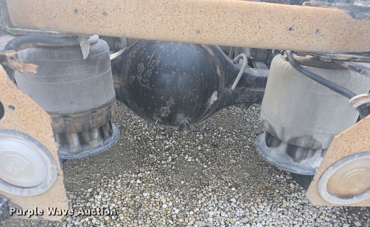 image for item DO7741 2014 Freightliner Cascadia semi truck