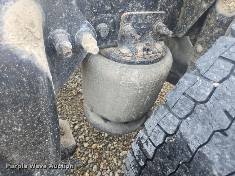 image for item DO7741 2014 Freightliner Cascadia semi truck