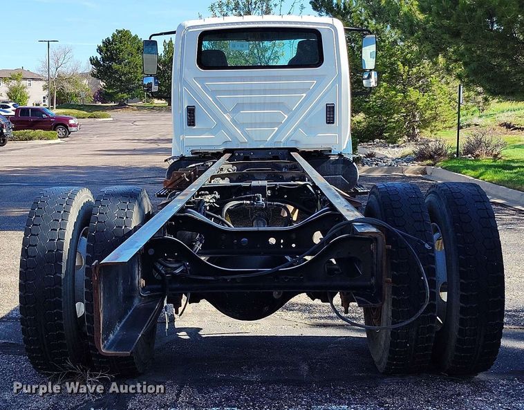 image for item DP4934 2009 International DuraStar 4300 truck cab and chassis