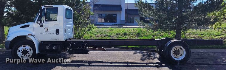 image for item DP4934 2009 International DuraStar 4300 truck cab and chassis