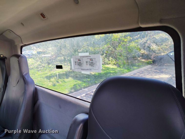 image for item DP4934 2009 International DuraStar 4300 truck cab and chassis