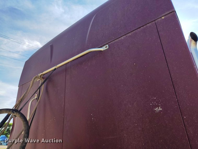 image for item DP4998 2007 Mack CHN613 semi truck