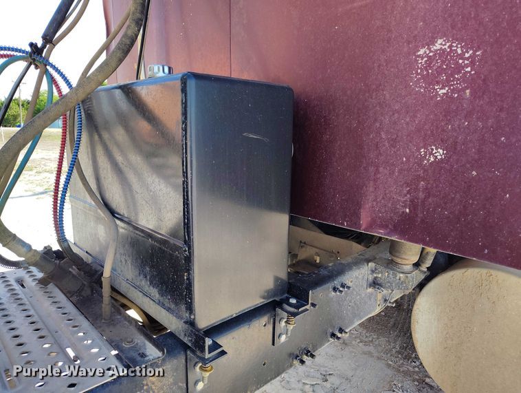 image for item DP4998 2007 Mack CHN613 semi truck