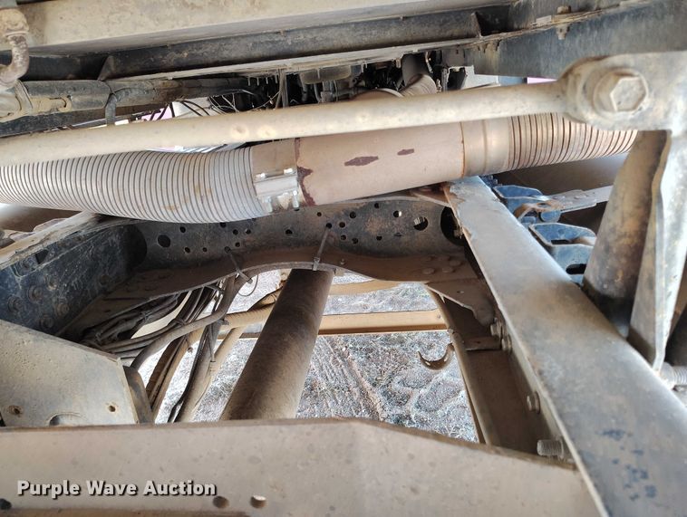 image for item DP4998 2007 Mack CHN613 semi truck