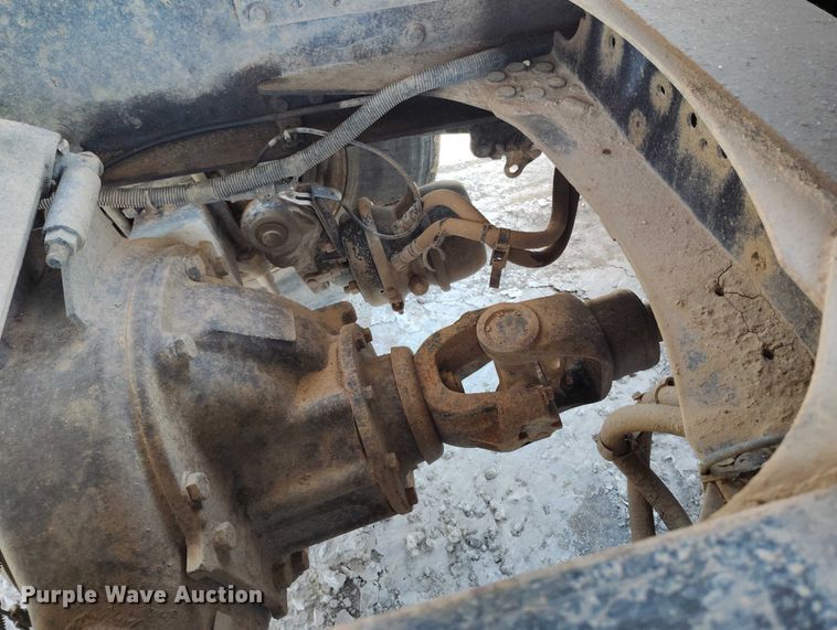 image for item DP4998 2007 Mack CHN613 semi truck