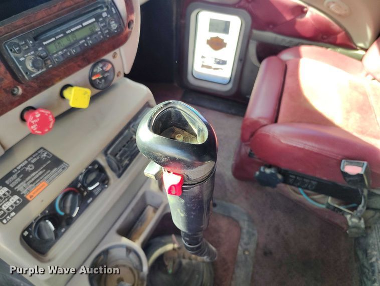 image for item DP4998 2007 Mack CHN613 semi truck