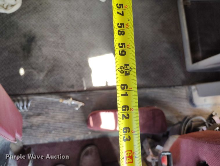 image for item DP4998 2007 Mack CHN613 semi truck