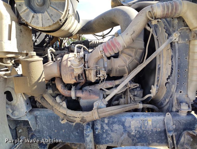 image for item DP4998 2007 Mack CHN613 semi truck