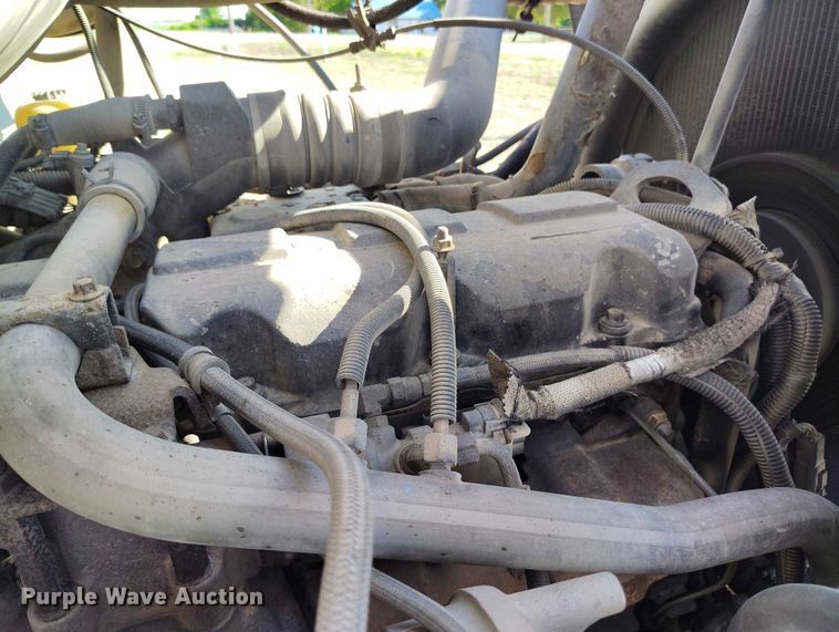 image for item DP4998 2007 Mack CHN613 semi truck