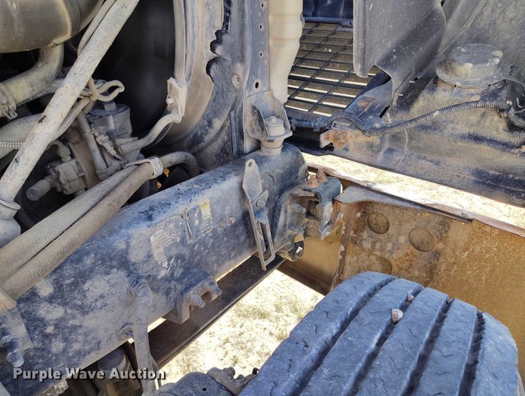 image for item DP4998 2007 Mack CHN613 semi truck