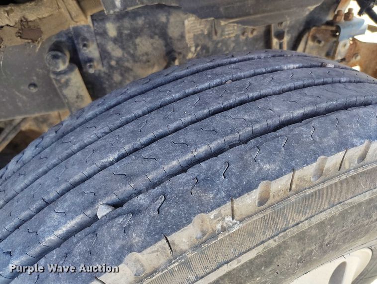 image for item DP4998 2007 Mack CHN613 semi truck