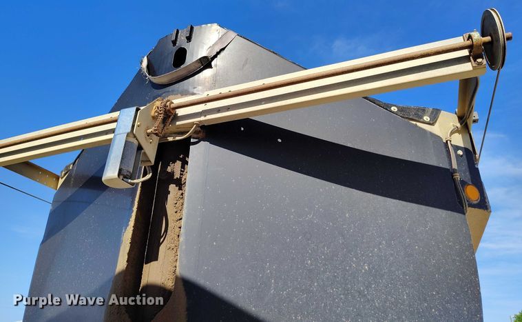 image for item DP4999 2006 Clement Starlite AR end dump trailer