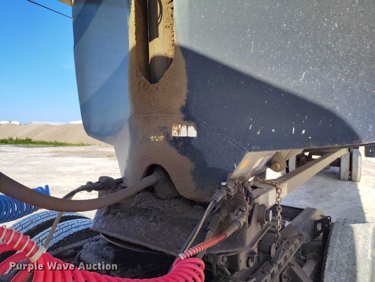 image for item DP4999 2006 Clement Starlite AR end dump trailer