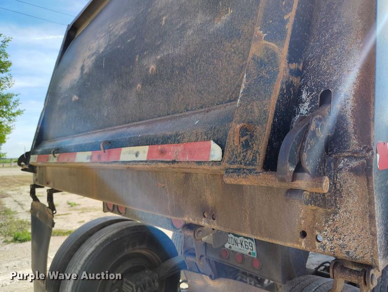 image for item DP4999 2006 Clement Starlite AR end dump trailer