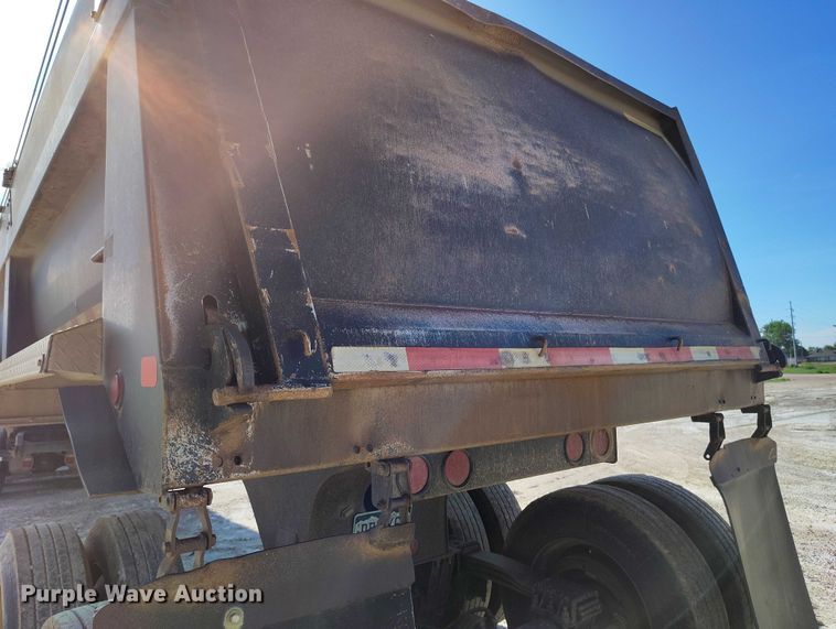 image for item DP4999 2006 Clement Starlite AR end dump trailer