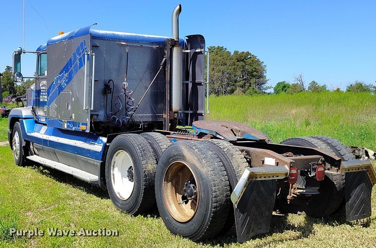 image for item DP5009 1993 Freightliner FLD semi truck