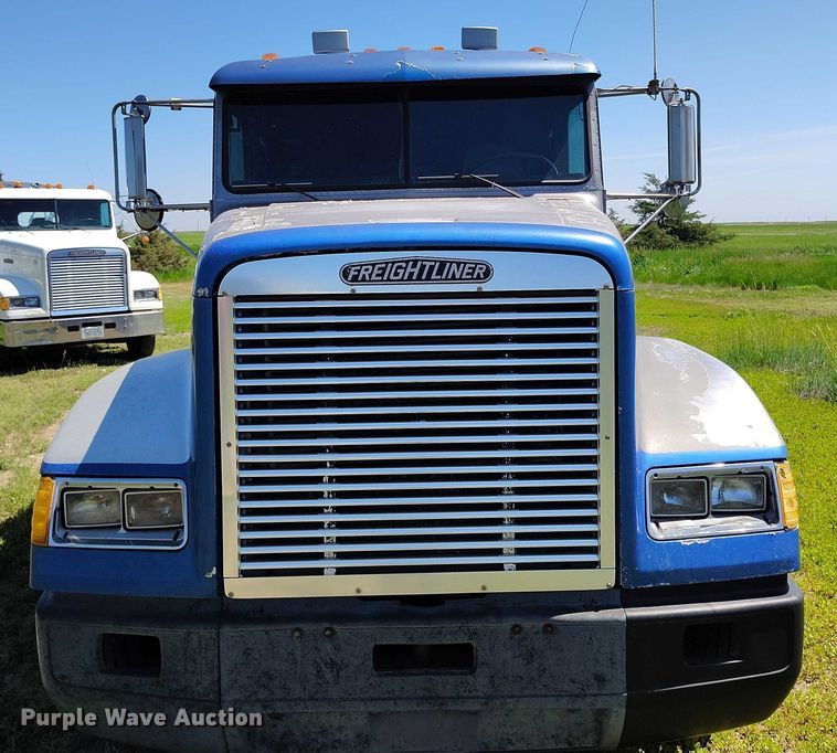 image for item DP5009 1993 Freightliner FLD semi truck