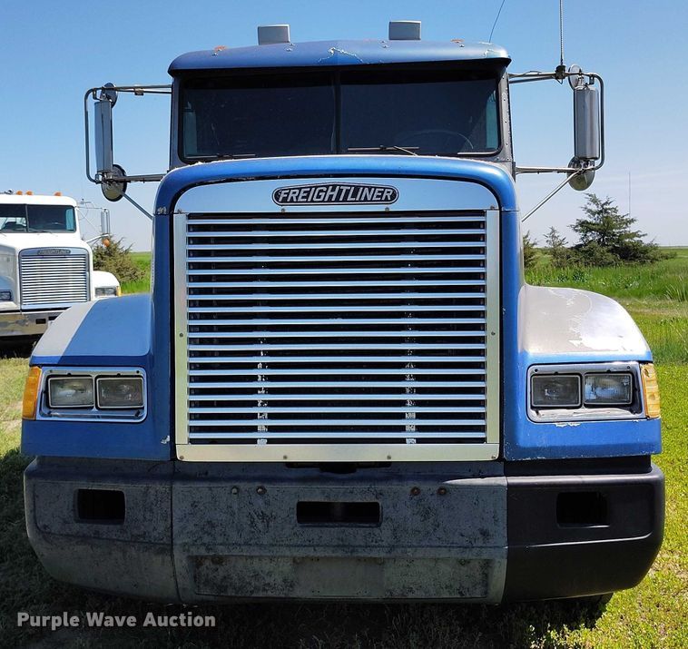 image for item DP5009 1993 Freightliner FLD semi truck