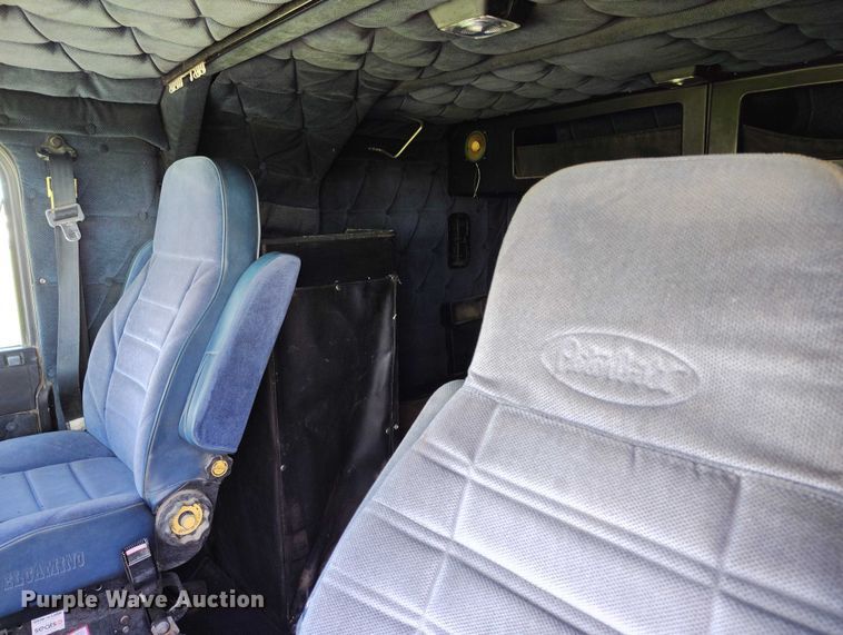 image for item DP5009 1993 Freightliner FLD semi truck