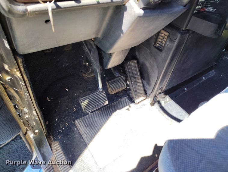 image for item DP5009 1993 Freightliner FLD semi truck