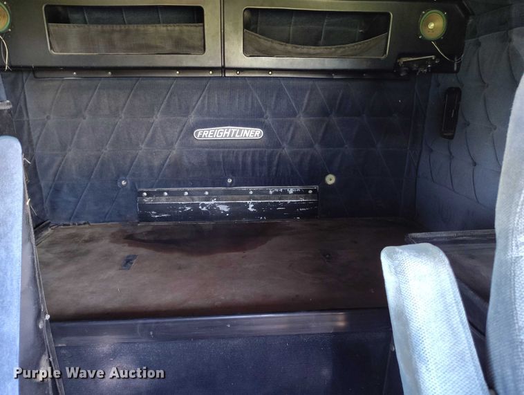 image for item DP5009 1993 Freightliner FLD semi truck