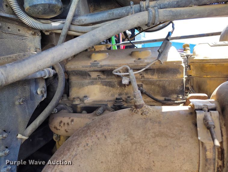 image for item DP5009 1993 Freightliner FLD semi truck