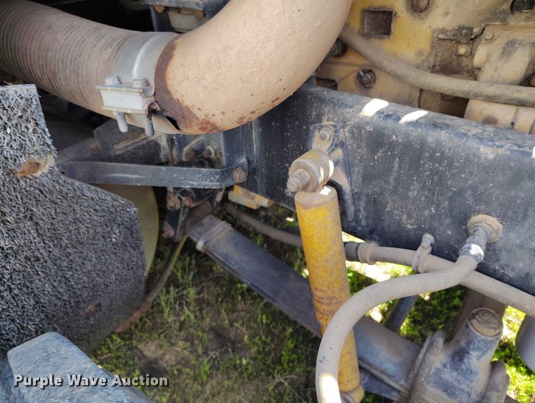 image for item DP5009 1993 Freightliner FLD semi truck