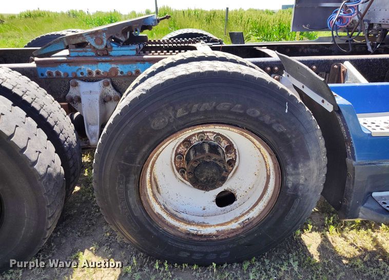 image for item DP5009 1993 Freightliner FLD semi truck