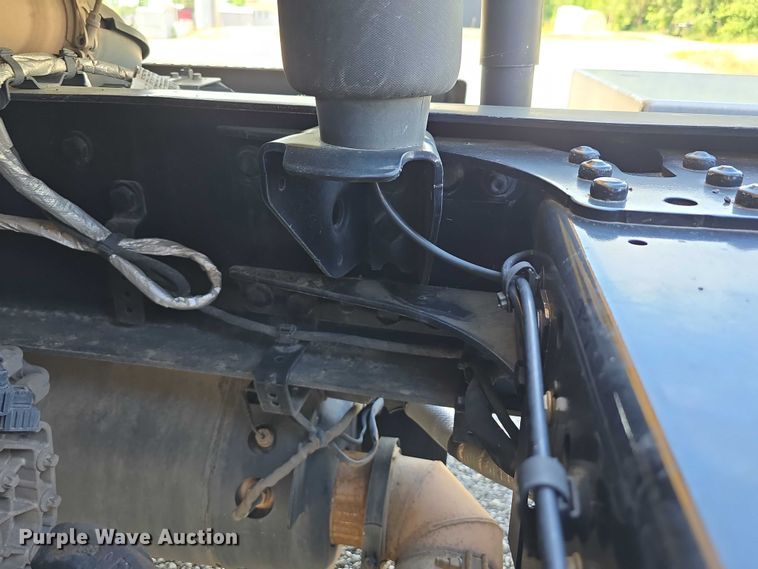 image for item DR3777 2021 Freightliner Cascadia 126 semi truck