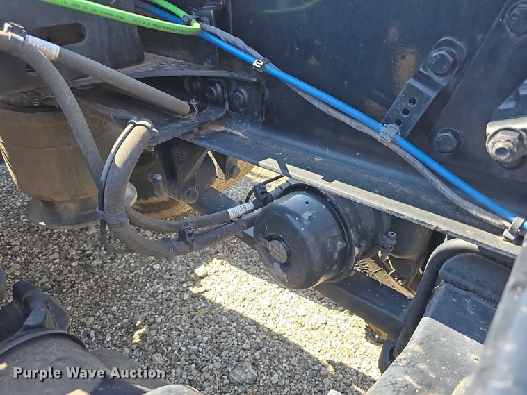 image for item DR3777 2021 Freightliner Cascadia 126 semi truck