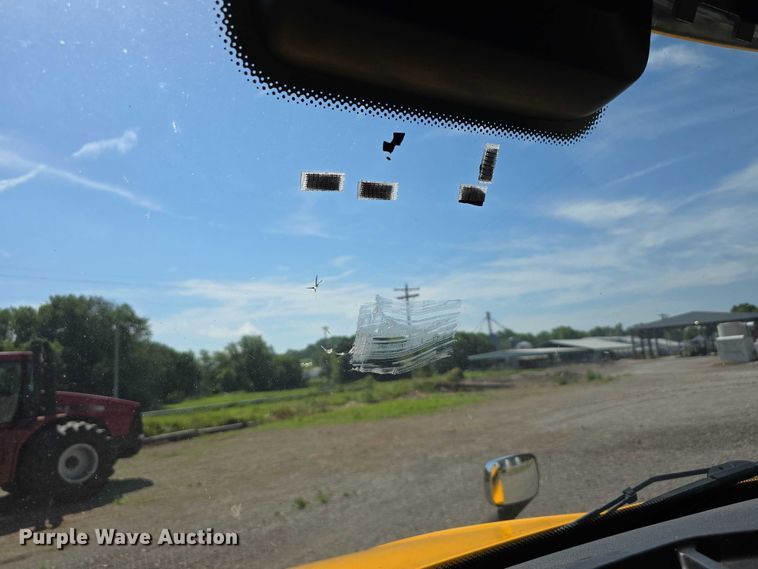 image for item DR3777 2021 Freightliner Cascadia 126 semi truck