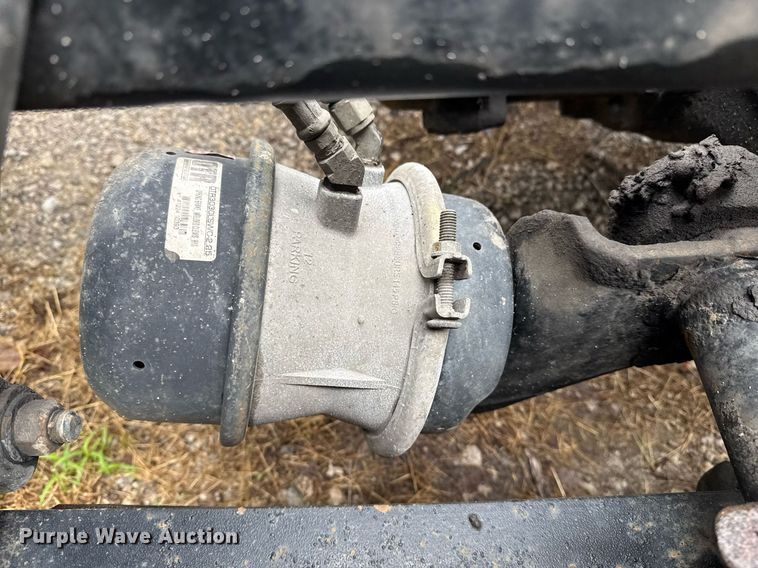 image for item DS3759 2011 Freightliner Cascadia semi truck